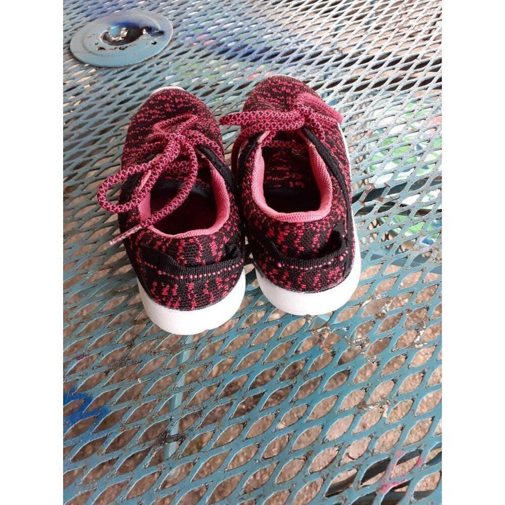 Shoes - Picture 3 of 7